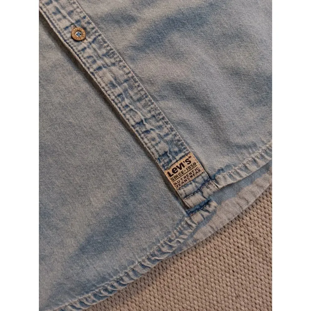 Levi's Vintage Denim Blue Tag‎ Shirt Men L Light Wash Stressed Short Sleeve Fade